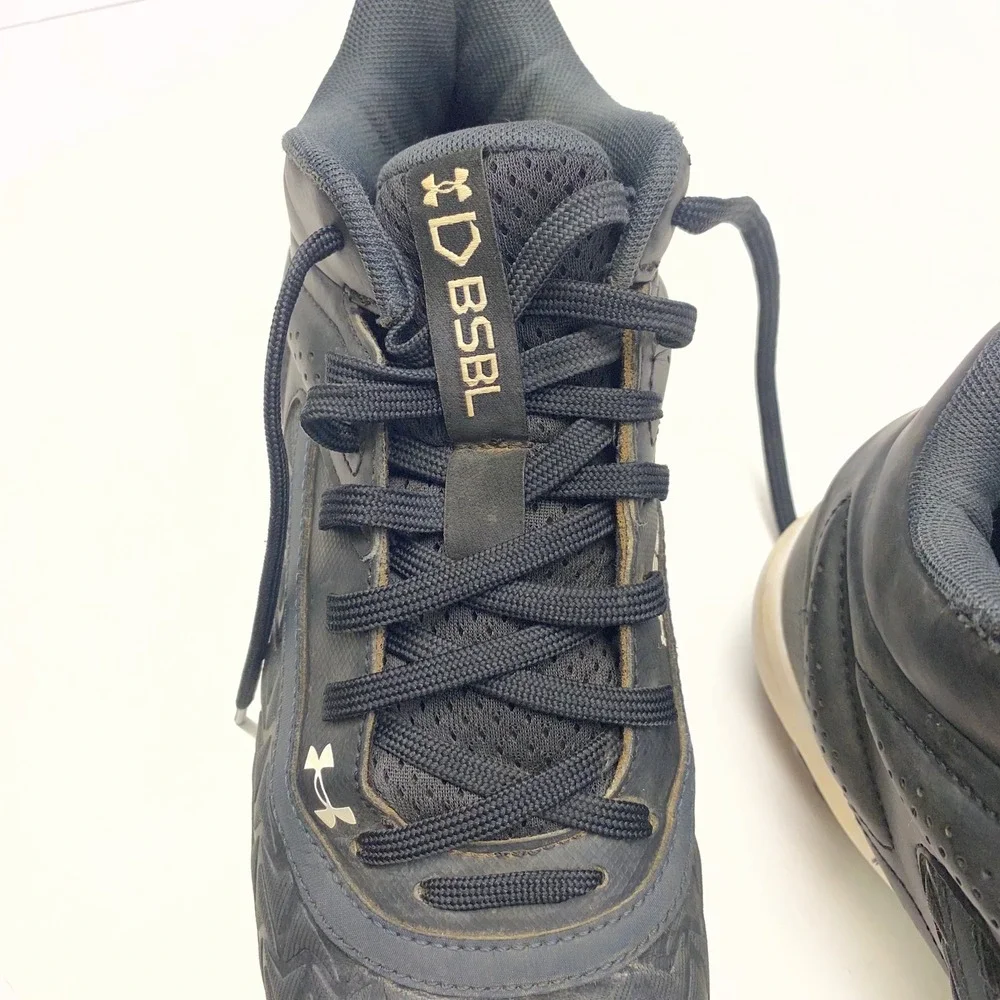 Under‎ Armour Leadoff Mid 3.0 RM Baseball Cleats Mens 7 Black White 3027446-001